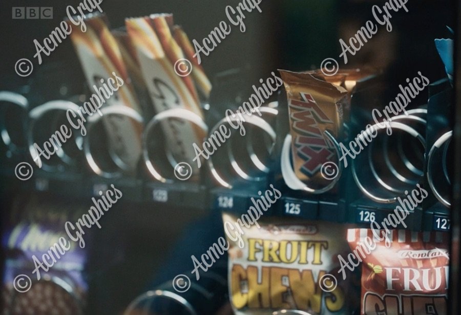 Galaxy and Twix snack prop packs from 2006